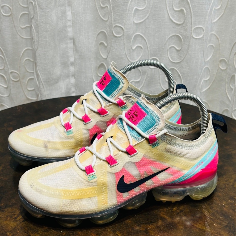 Nike Air Vapormax 2019 White Laser Fuchsia Teal Tint AR6632-101 Womens Sz 8